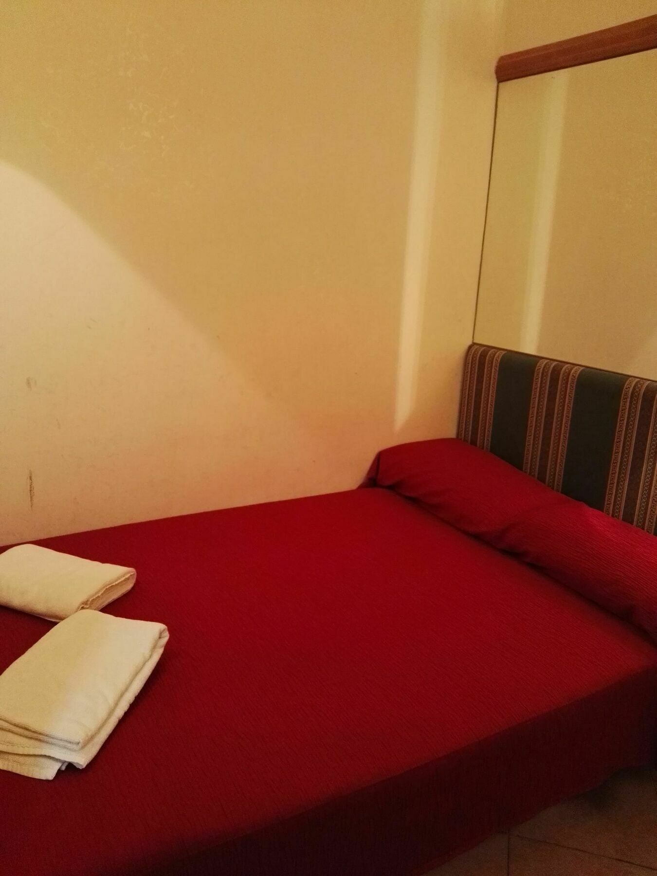 Alojamento de Acomodação e Pequeno-almoço Terminal House 2*